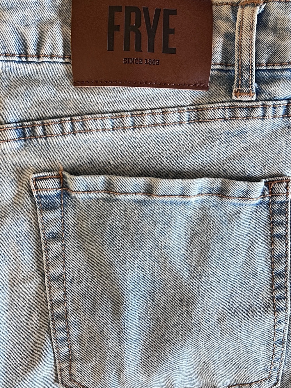 FRYE Women’s Light Blue Denim Mom Relaxed Light-wash Jeans Size 10